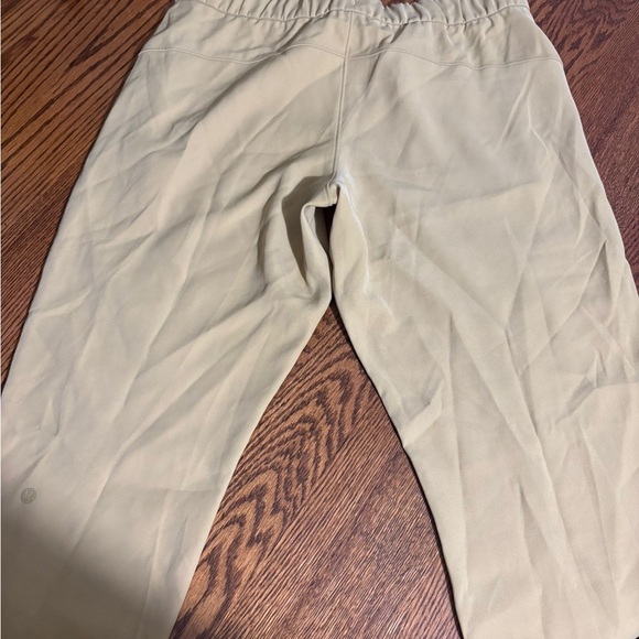 Lululemon women Tan Pants like new! Size 10 - Picture 3 of 6